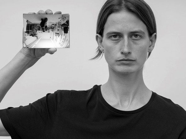 Andrzej Steinbach, Erweiterungen (Industriespiegel), 2024 © Andrzej Steinbach und VG Bild-Kunst, Bonn 2025