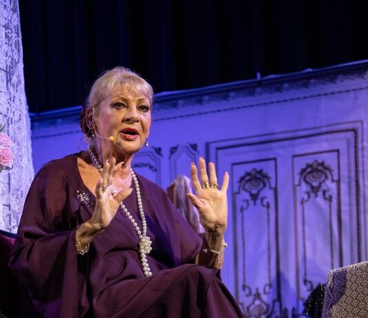 Zwischen Poesie und Satire – „Maria und Magdalena“ im KULT