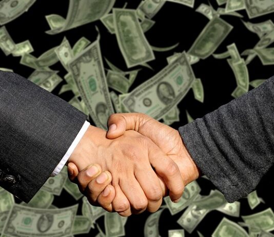 Offener Brief: Hunderte Millionäre warnen vor Übernahme der Demokratie durch Superreiche