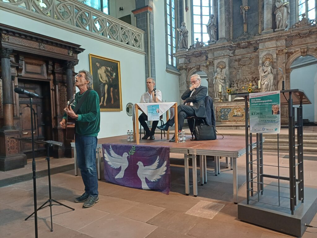 Matthias Wesche steuerte  zwei recht ergreifende Songs bei